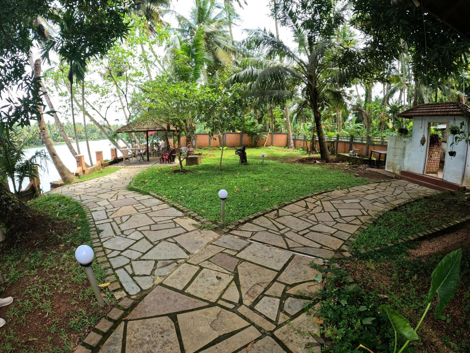 Mundrothuruth Greenchromide Homestays מראה חיצוני תמונה